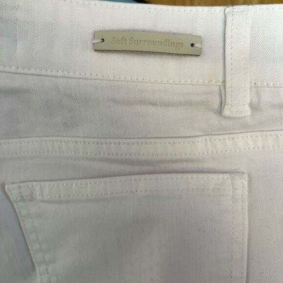 Soft Surroundings Stretch Denim Pull On 8" Inseam Relaxed Shorts Sz M White - Picture 4 of 4